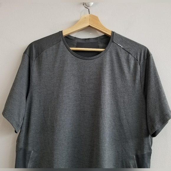 Lululemon Fast Free Short Sleeve Performance Gray Shirt Men's Size Medium - Picture 2 of 7